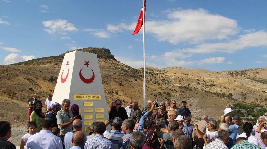 1994&rsquo;de Haince Şehit Edilen 13 Ulukaleli İ&ccedil;in Anıt Yapıldı