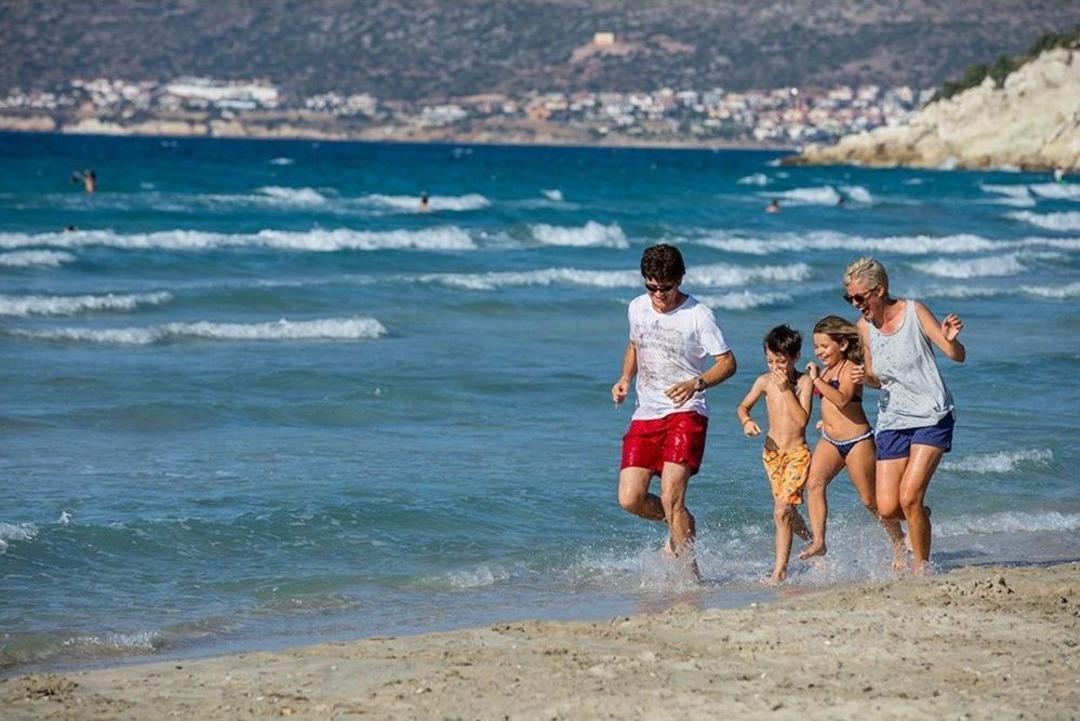 İzmir&rsquo;in Turist Sayısında Y&uuml;zde 42&rsquo;lik Artış