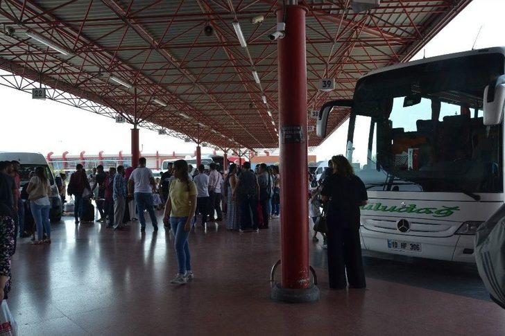 Balıkesir Otogarında Yoğunluk Sürüyor G1