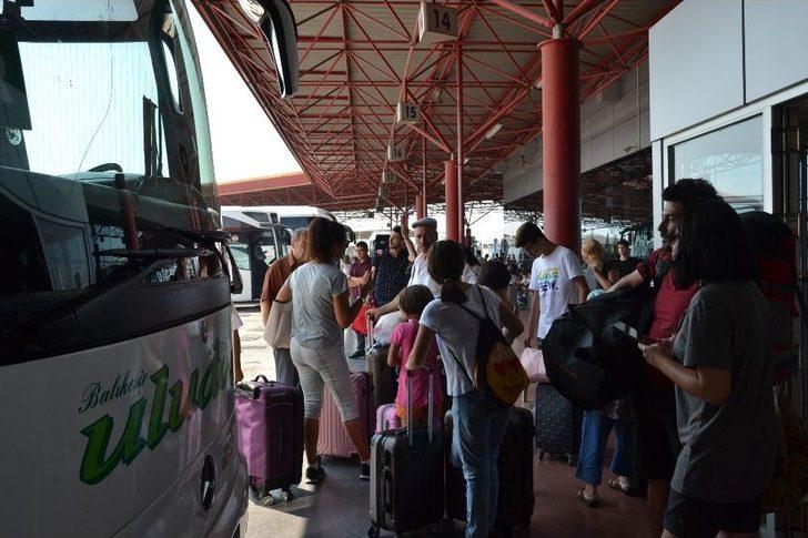 Balıkesir Otogarında Yoğunluk Sürüyor G3