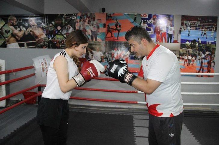 16 Yaşında Babasının ’madalya’ Hayalini Gerçekleştirdi G3