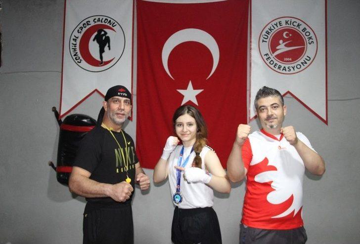 16 Yaşında Babasının ’madalya’ Hayalini Gerçekleştirdi G2