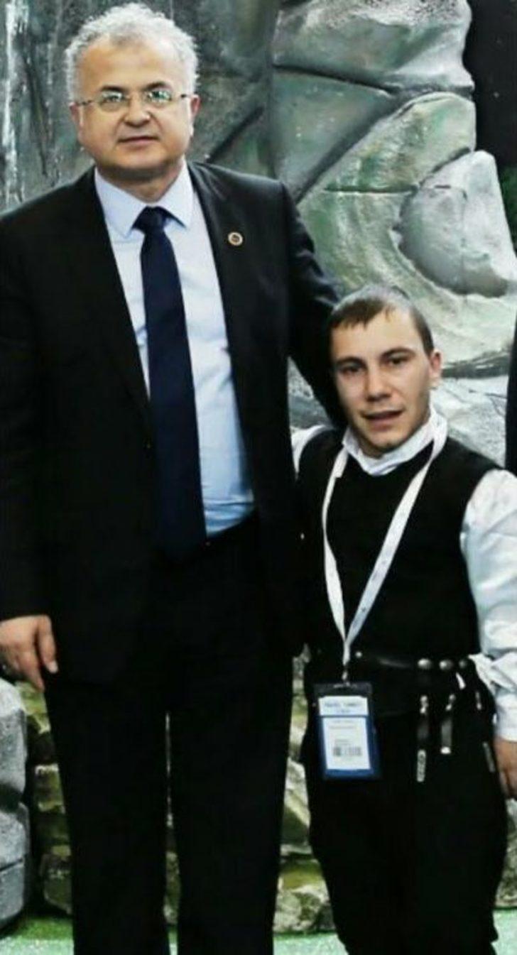 Sevilen Atma Türkü Sanatçısı Ahmet Çakar Toprağa Verildi G5