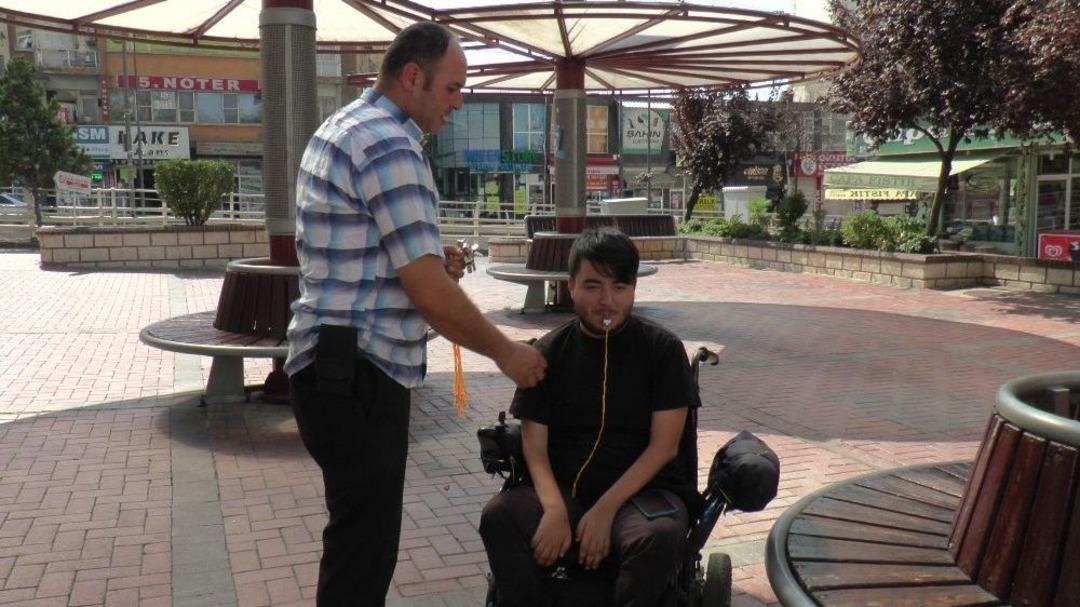 Engellilerden &lsquo;kırmızı D&uuml;d&uuml;k&rsquo; Projesine Destek