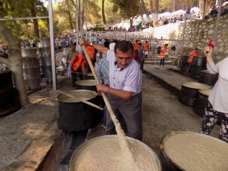 736. Dedebağ Keşkek Hayrı 20 Bin Kişinin Katılımıyla Yapıldı G4