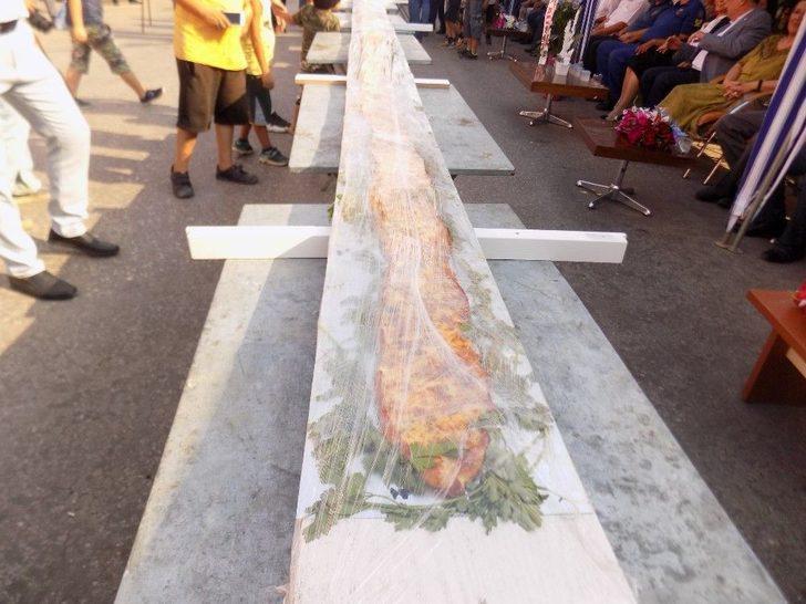 Rekorun Ustaları 8,40 Santimlik Pide Yaptı G2