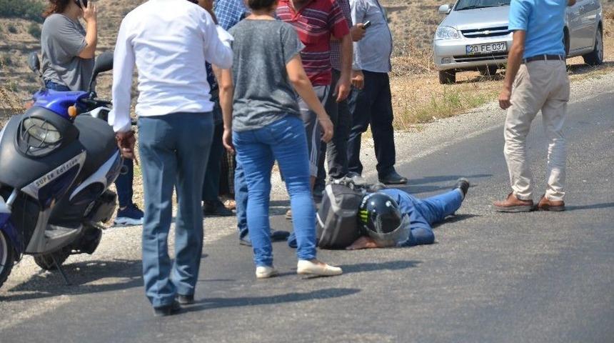 Motosiklet Sürücüsünü Kaskı Kurtardı