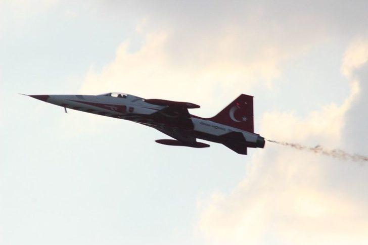 Türk Yıldızları’nın Gösterisi Nefes Kesti G1