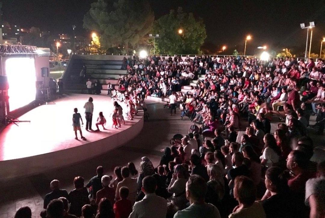 Bigalıların A&ccedil;ık Havada Sinema Keyfi