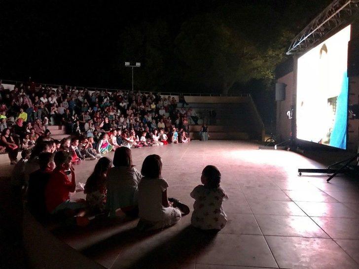 Bigalıların Açık Havada Sinema Keyfi G3