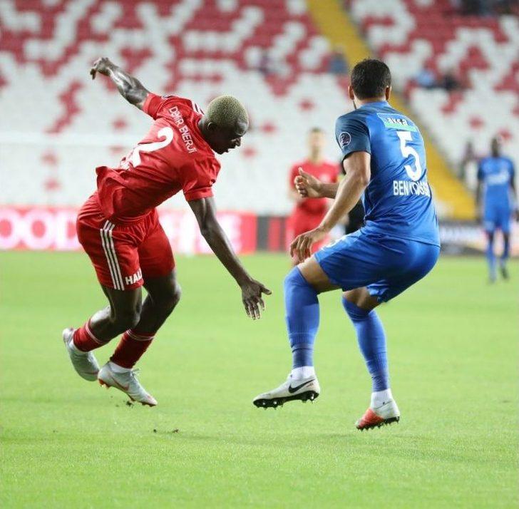 Spor Toto Süper Lig: Demir Grup Sivasspor: - Kasımpaşa: 1 (ilk Yarı) G4