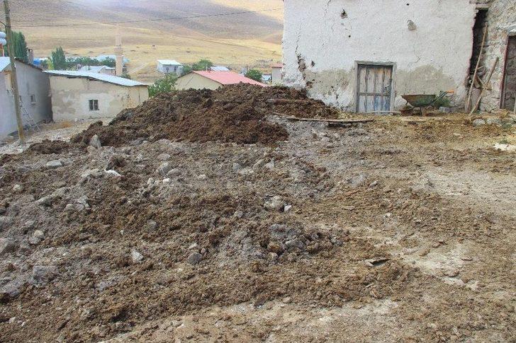 Sivas’ta Şarbondan Ölümler Sürüyor G3