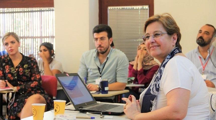 Pekdaş: "kadın Olduğum İ&ccedil;in Aday Oldum"