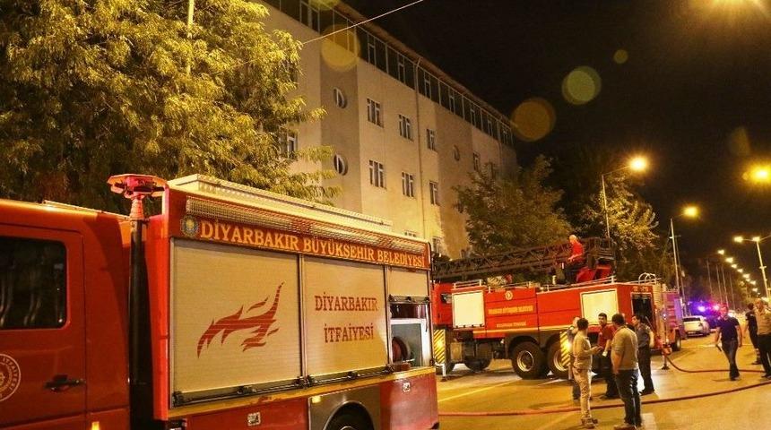 Diyarbakır’da Kız Öğrenci Yurdunda Yangın