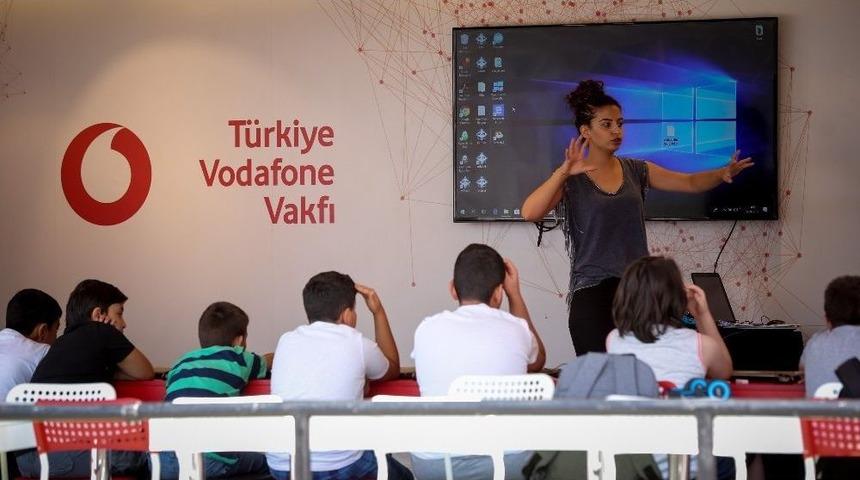 Vodafone, Erzincan’ın Köy Ve Kasabalarına “kodlama” Götürdü