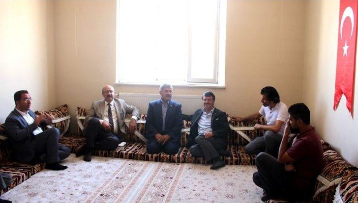 Türkmenoğlu’ndan Siyasi Partilere İadeyi Ziyaret G5