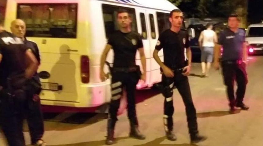 Kayınpederinin Evine Kurşun Yağdırdı