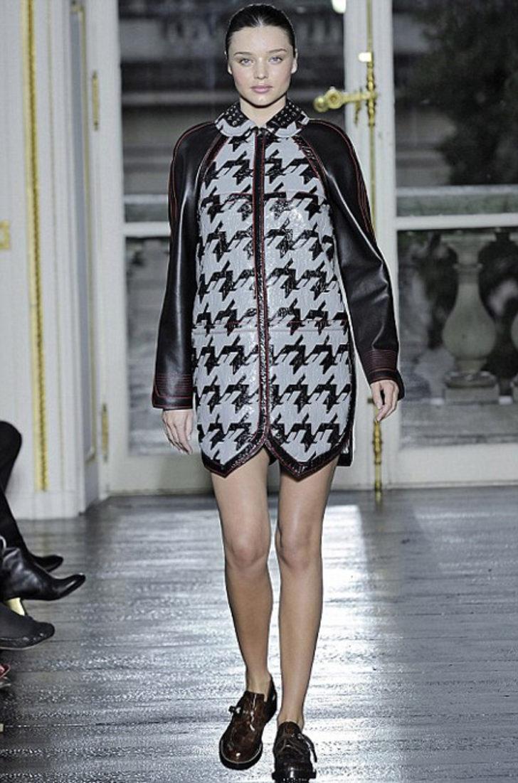 Hamile Miranda Podyumda!