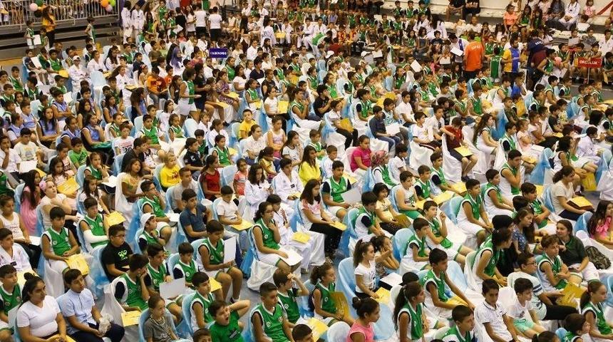 Kepez’in Yaz Spor Okulu’na Görkemli Kapanış