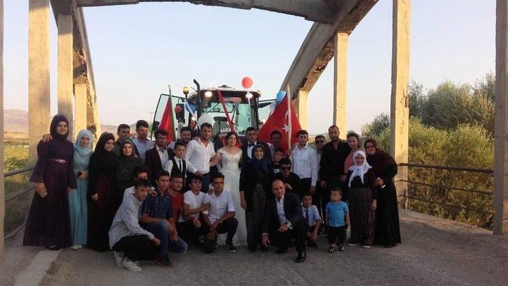 Evlilik Teklifinde Kullandığı Traktörü Gelin Arabası Yaptı G1