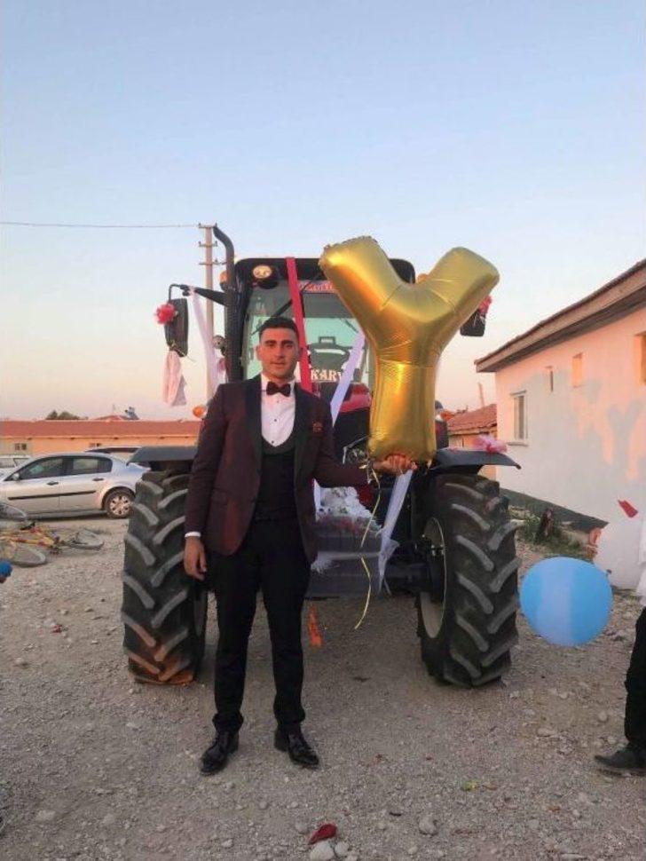 Evlilik Teklifinde Kullandığı Traktörü Gelin Arabası Yaptı G3