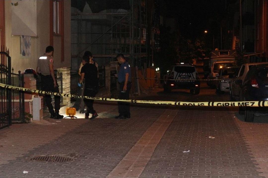 Ataşehir&rsquo;de Silahlı Saldırı: 1 Ağır Yaralı