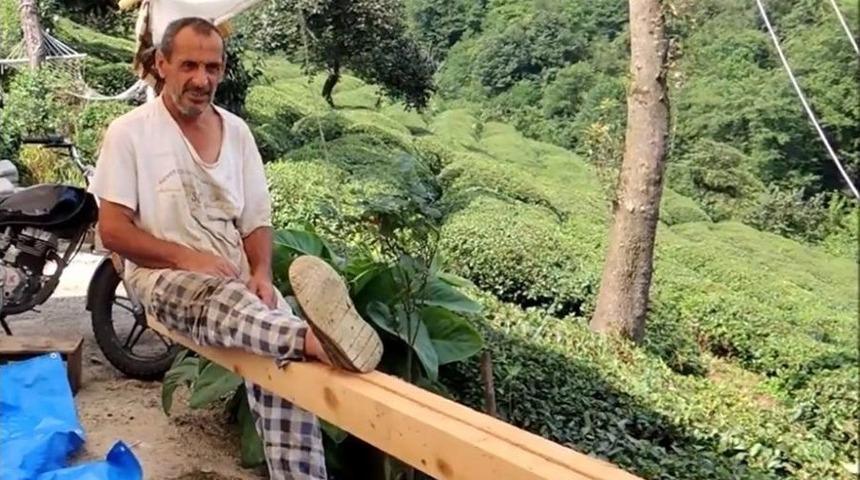 Emekli &Ouml;ğretmen &Uuml;z&uuml;m Pekmezi Yapımında Geliştirdiği Y&ouml;ntemle Saatler S&uuml;ren İşi Dakikalara İndirdi