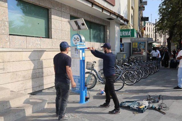 Büyükşehir’den 26 Noktaya Bisiklet Tamir İstasyonu