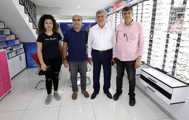 Esnafla Bir Araya Gelen Karaosmanoğlu: “sosyal Belediyecilik De Öncüyüz”