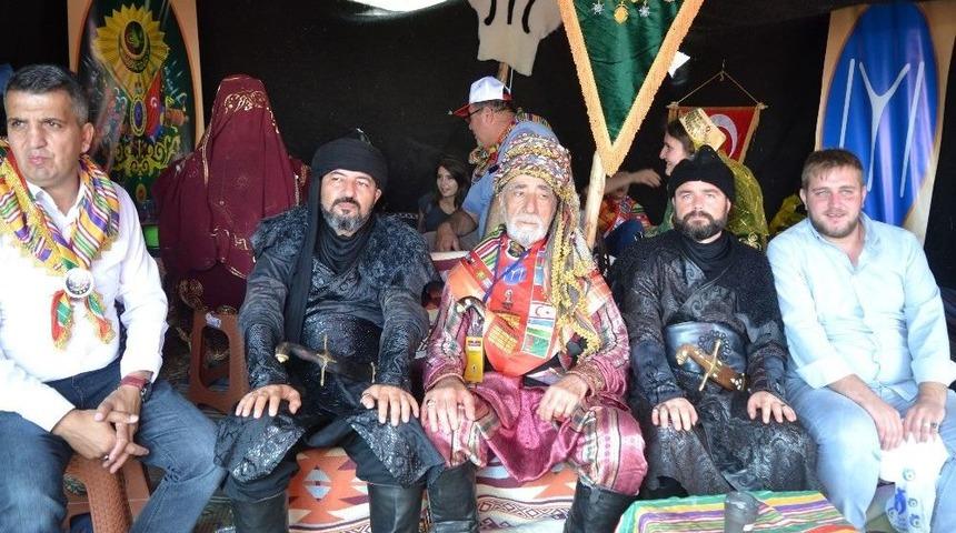 Afyonkarahisarlı Ak Gen&ccedil;ler S&ouml;ğ&uuml;t&rsquo;te