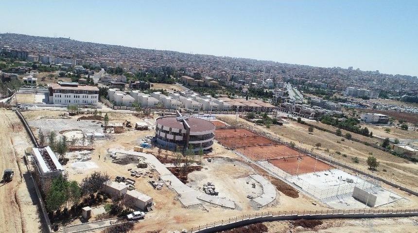 Gaziantep B&uuml;y&uuml;kşehir&rsquo;den Tenis Kompleksi