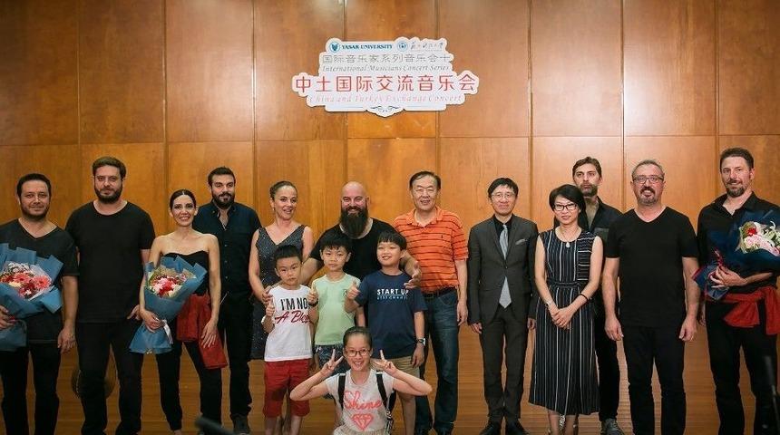 &Ccedil;in, Anadolu Ezgileriyle Yankılandı