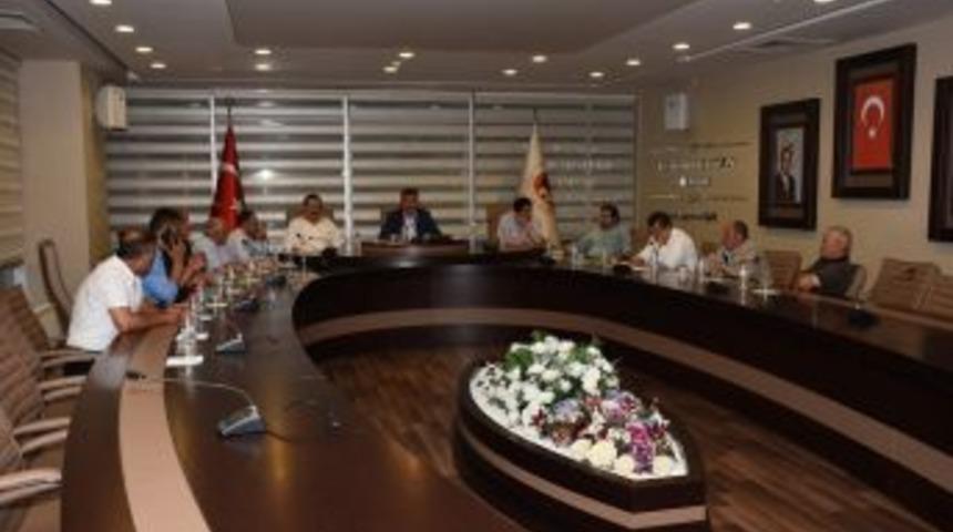 G&uuml;m&uuml;şhane Belediye Meclisinden Orhan Aydoğdu&rsquo;ya Vefa