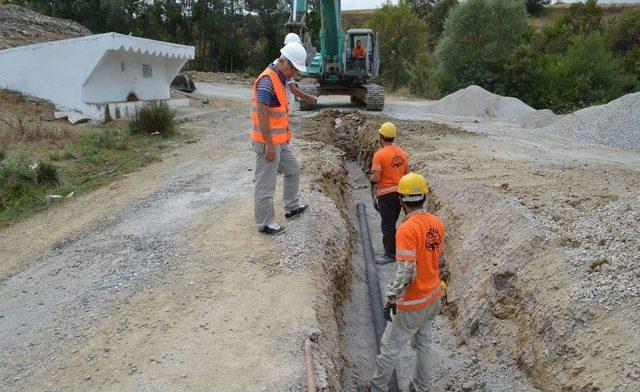 2 Mahallenin İçme Suyu Hasreti Sona Eriyor