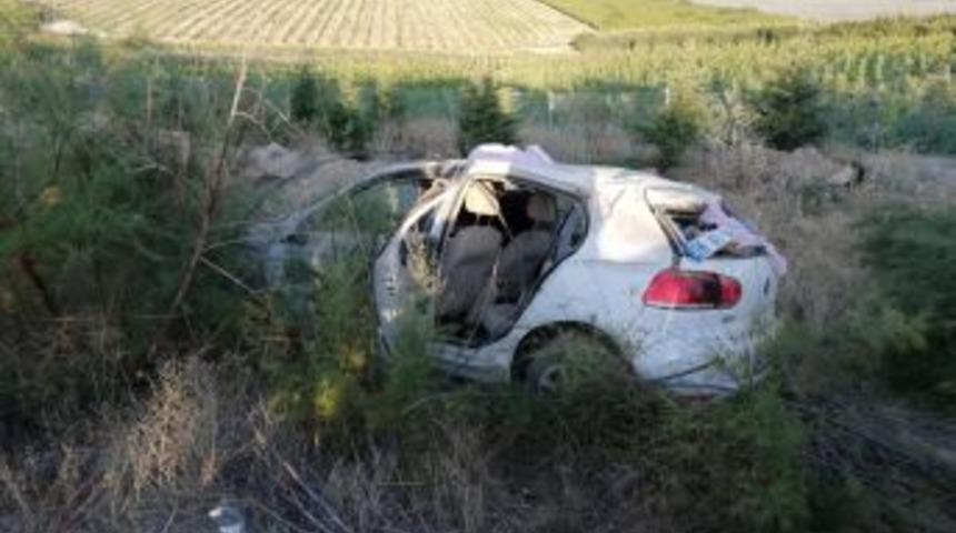 Niğde&rsquo;de Otomobil Takla Attı: 3&rsquo;&uuml; &Ccedil;ocuk 5 Yaralı