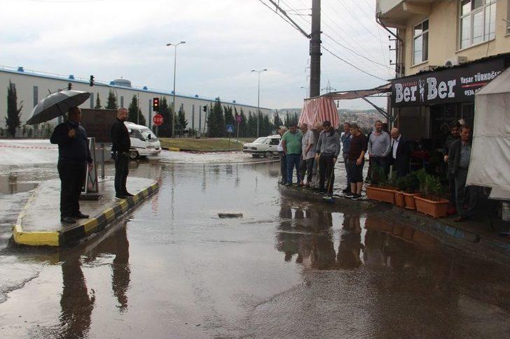 Aşırı Yağışlar Su Baskınlarına Yol Açtı G1