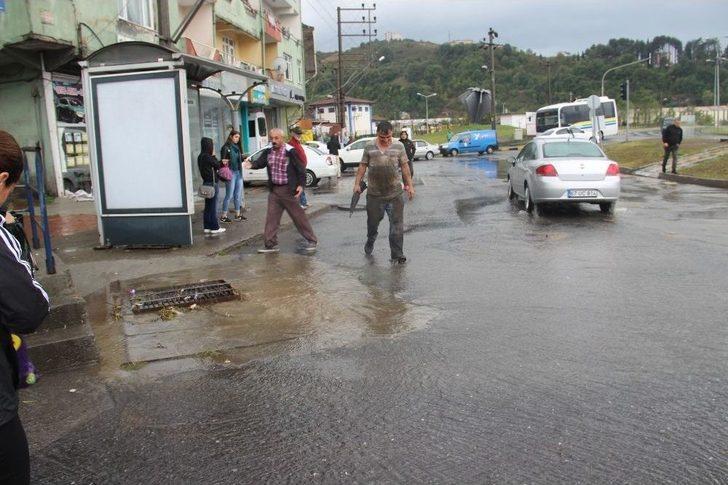 Aşırı Yağışlar Su Baskınlarına Yol Açtı G5