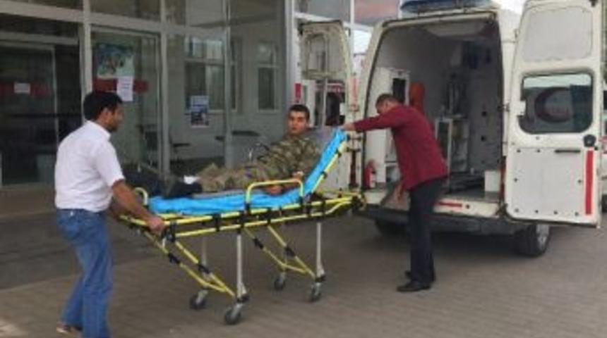 Askeri Araç Kaza Yaptı: 8 Yaralı