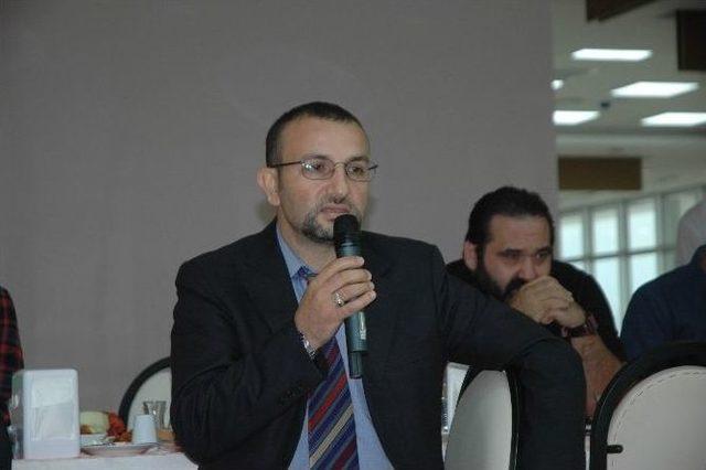 Sakarya Üniversitesi Rektörü Muzaffer Elmas, Basın Mensuplarını Ağırladı