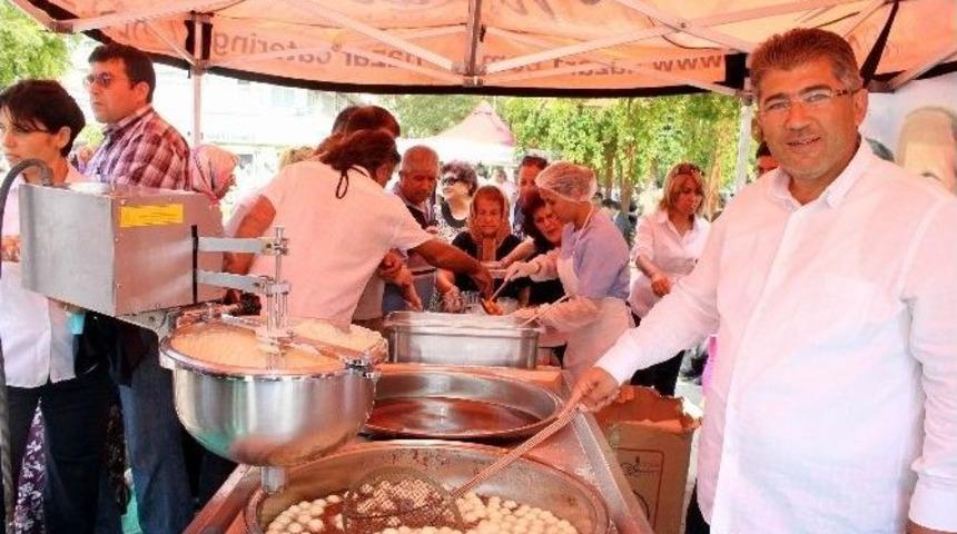 Demokrasi Şehitleri İ&ccedil;in Lokma