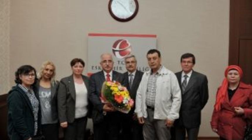 Bah&ccedil;elievler Mahalle Meclisi&rsquo;nden Vali Tuna&rsquo;ya Ziyaret