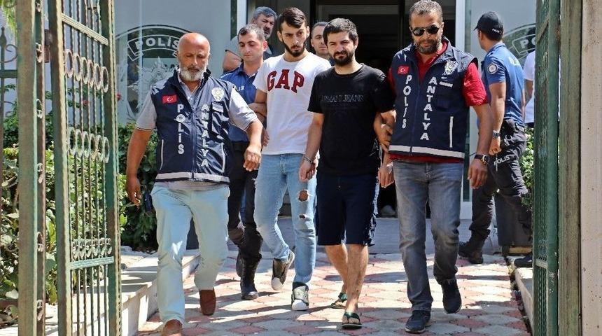 G&uuml;venlik M&uuml;d&uuml;r&uuml;n&uuml; &Ouml;ld&uuml;ren Zanlılar &Uuml;stlerini Bile Değiştiremeden Yakalandılar