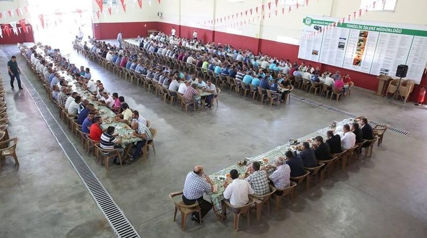 Başkan B&uuml;y&uuml;kkılı&ccedil;, Belediye &Ccedil;alışanlarının Bayramını Kutladı