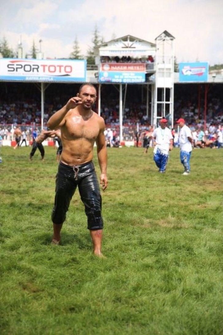 Serikli Güreşçiler Tarihi Elmalı Güreşlerinde, 1 Birincilik, Beş Üçüncülük Elde Etti. G4