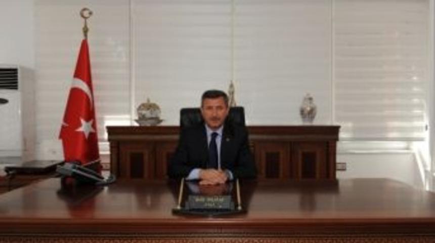 Vali Şerif Yılmaz: &Ccedil;ağdaş Uygarlık D&uuml;zeyine Ulaşmak Ancak Tarih Bilinciyle M&uuml;mk&uuml;n Olur