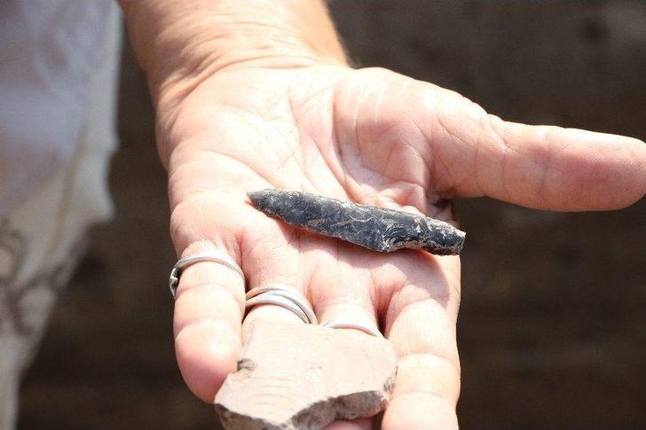 Yumuktepe’de 8 Bin 600 Yıllık Ok Ucu Bulundu G2