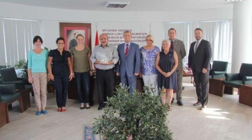 Almanya&rsquo;dan Burhaniye&rsquo;ye Kardeşlerini G&ouml;rmeye Geldiler