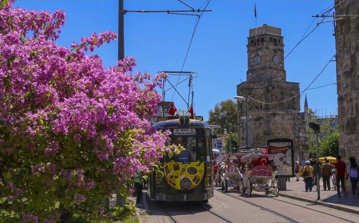 Antalya’ya Yerli Turist Dopingi G4