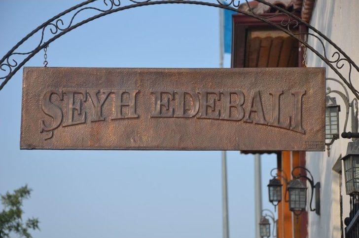 (özel) Bayram Tatilinde Şeyh Edebali Türbesi’ni Binlerce Kişi Ziyaret Etti G1