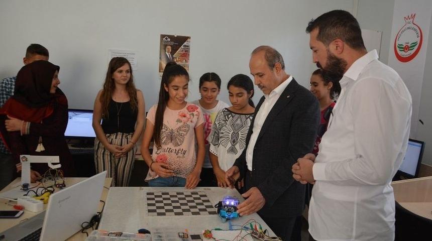 Oğuzeli Belediye İle Çocuklar Geleceği Kodluyor